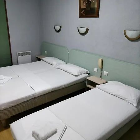 Hotel Saint Jean Baptiste Lourdes