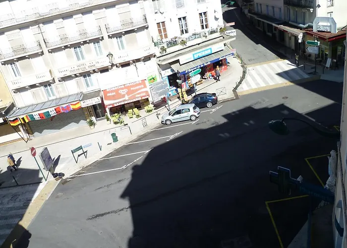 Saint Jean Baptiste 酒店 卢德