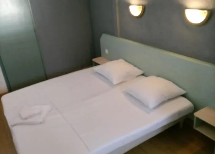 Hotel Saint Jean Baptiste 2*