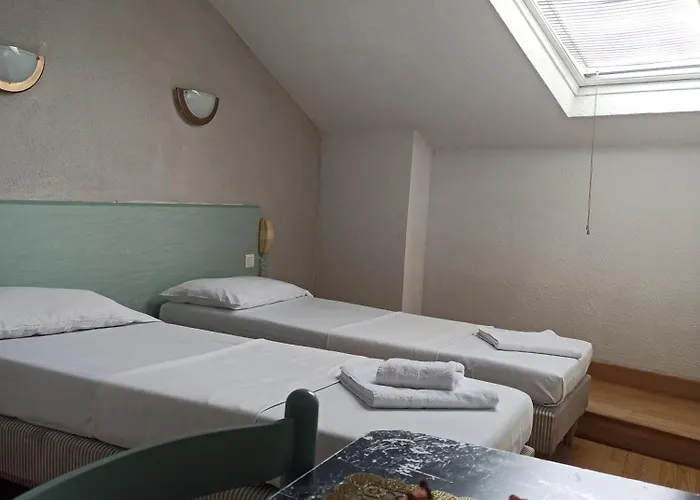 Saint Jean Baptiste 2* Lurdy