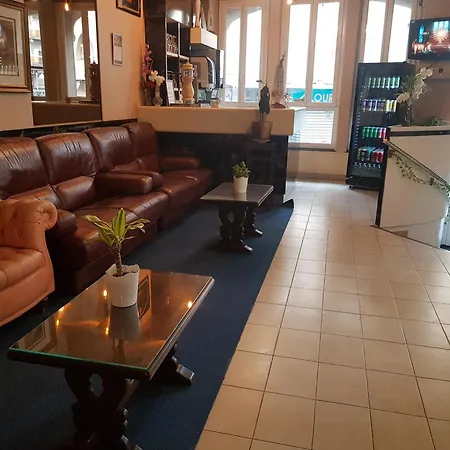 Saint Jean Baptiste 호텔 루르드